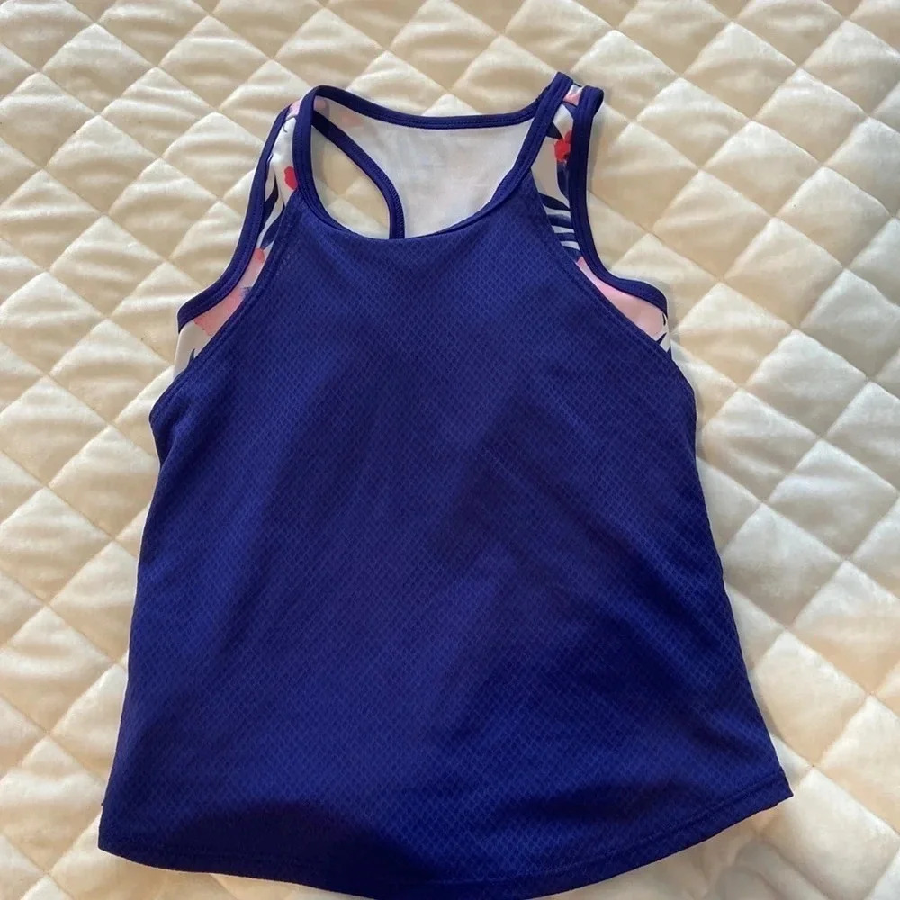 Avia girls athletic top, size XS 4-5, navy floral
